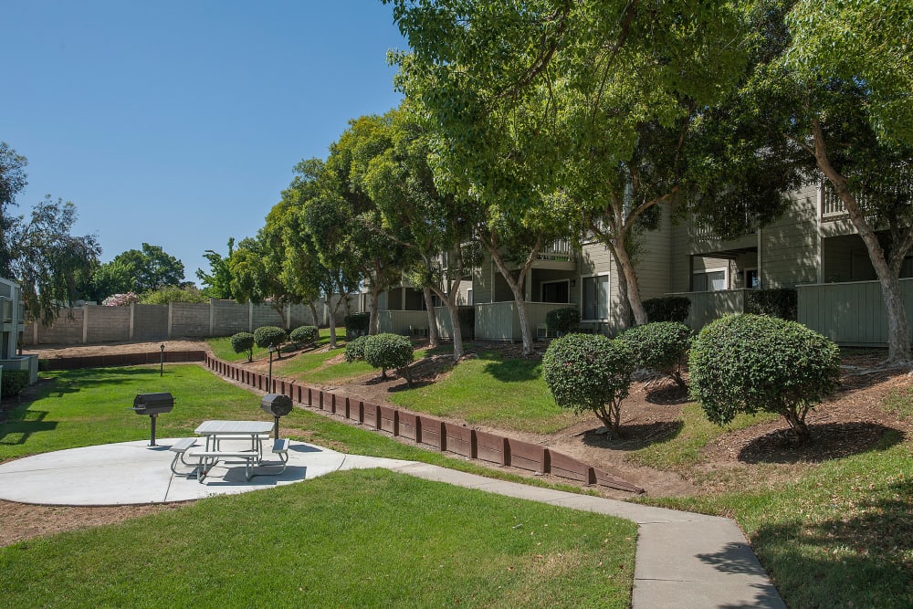Photos of Sandpiper Village Apartment Homes in Vacaville, California