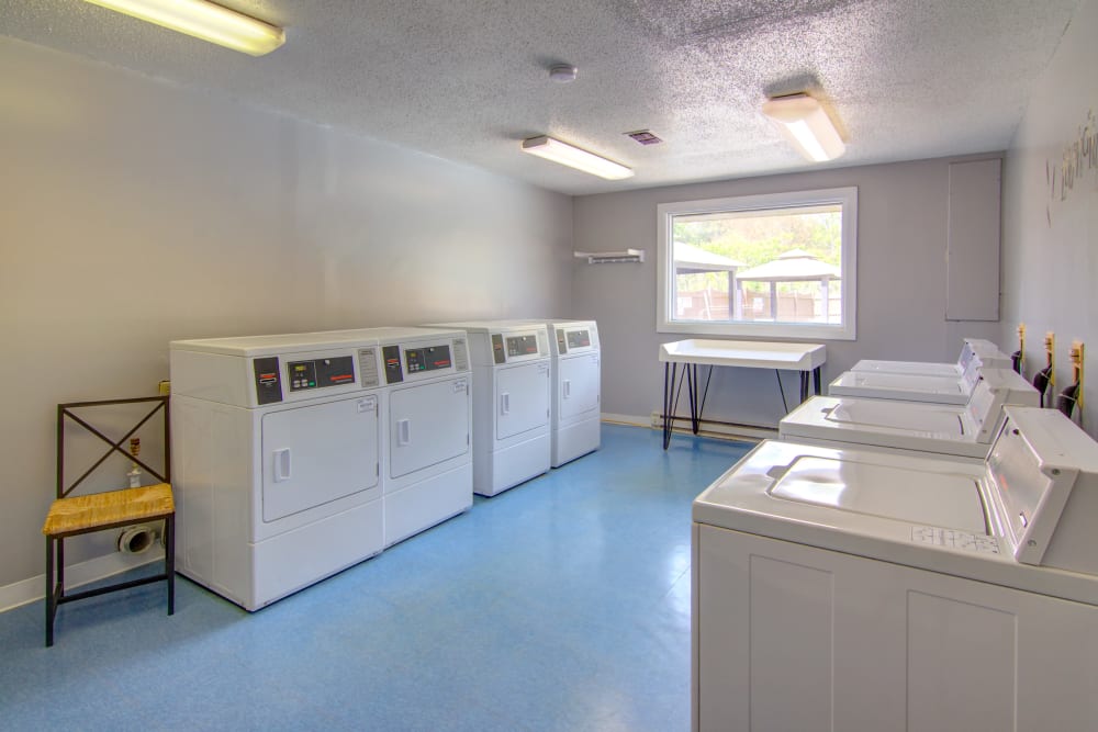 Laundry room at Briar Knoll