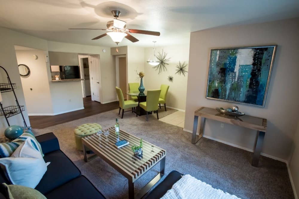 Well decorated living room at The Palms on Scottsdale in Tempe, Arizona