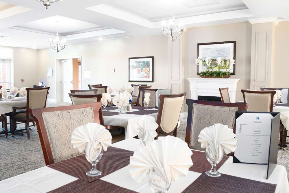 Large restaurant style dining area at Harmony at Spring Hill in Lorton,Virginia