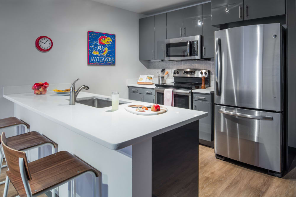 1, 2, 3 & 4 Bedroom Student Apartments in Lawrence, KS