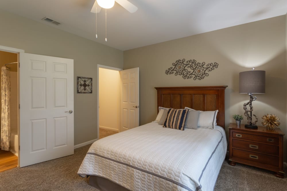 Photos of Mill Pond Village Apartments in Salisbury, Maryland