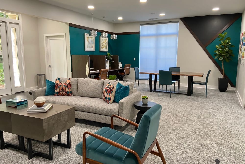 Resident Lounge at The Reserve at Ballenger Creek Apartments apartments in Frederick, Maryland