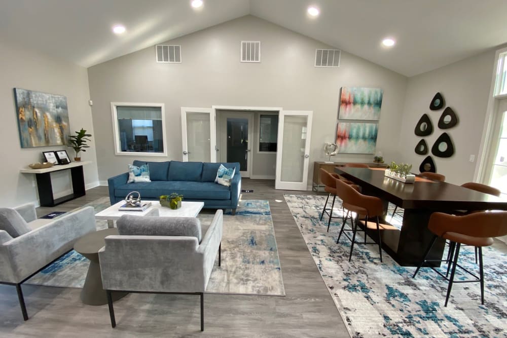 Resident Lounge at The Reserve at Ballenger Creek Apartments apartments in Frederick, Maryland