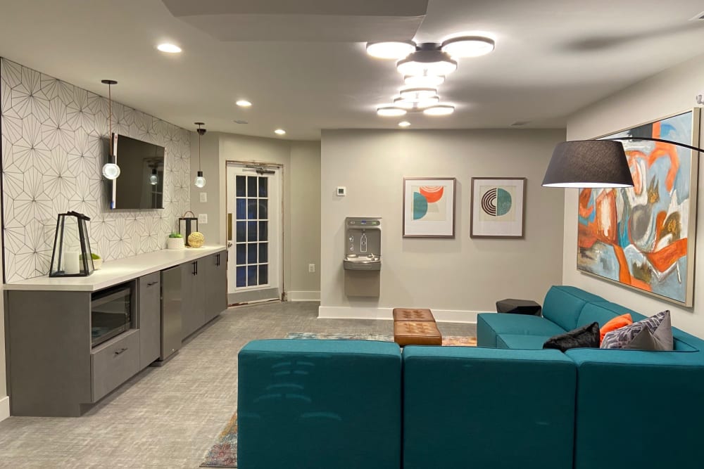Game room at Abbotts Run Apartments in Alexandria, Virginia.