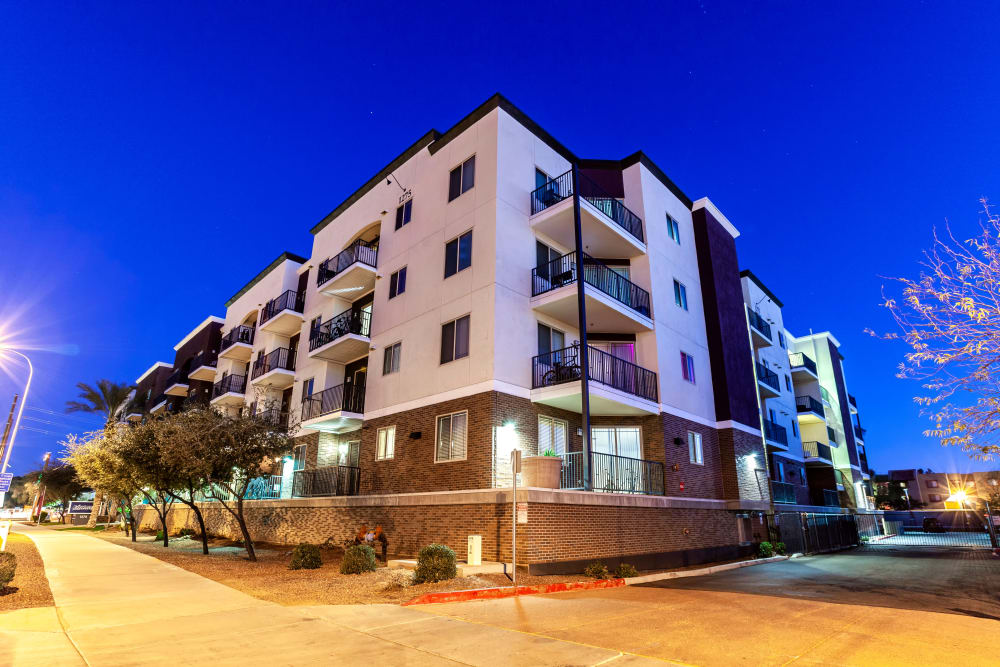 Exterior at night at The Fleetwood in Tempe, Arizona