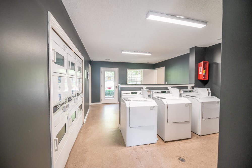 Community Laundry Room at Kannan Station Apartment Homes in Kannapolis, North Carolina