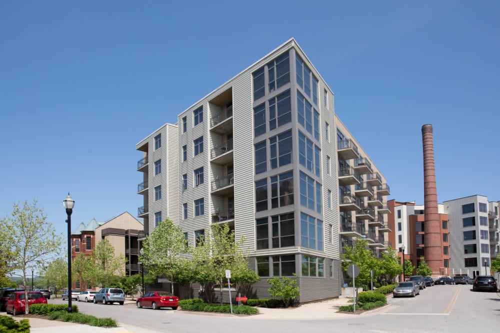 Modern exterior of City View Apartments in Nashville, Tennessee