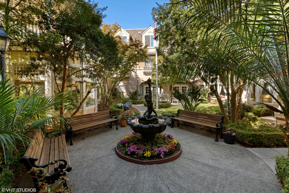 The back patio at Sunshine Villa, A Merrill Gardens Community in Santa Cruz, California. 