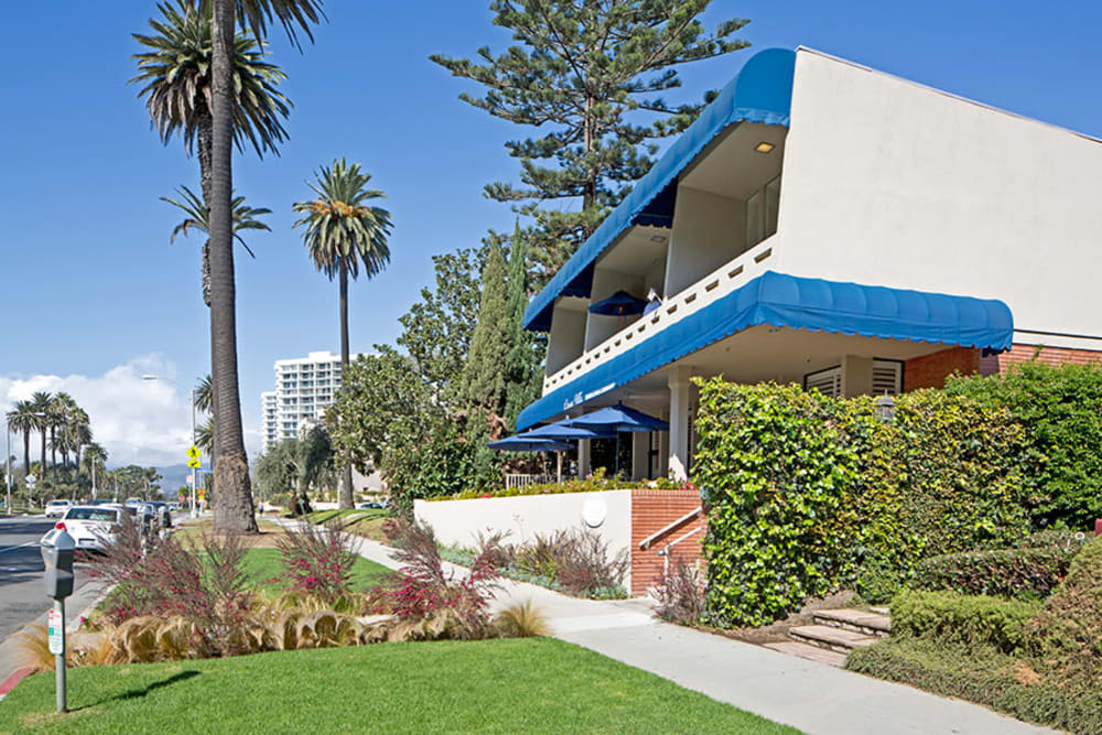 Exterior image of Meridian at Ocean Villa