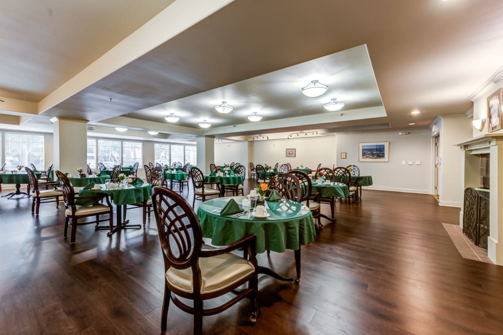 Dining room at Cypress Place in Ventura, California