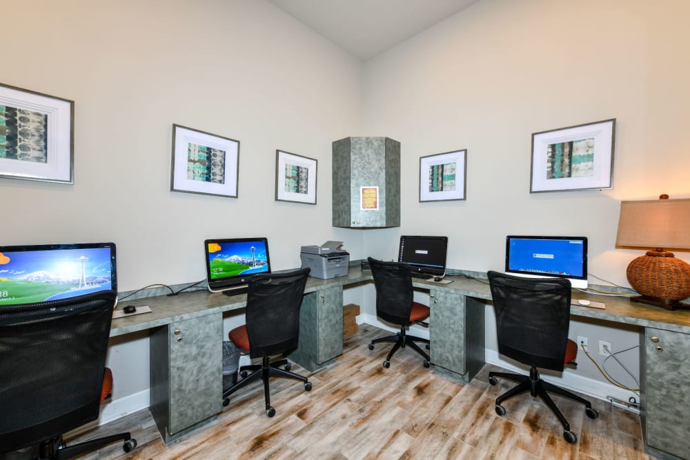 Computer room at Courtney Isles in Yulee, Florida