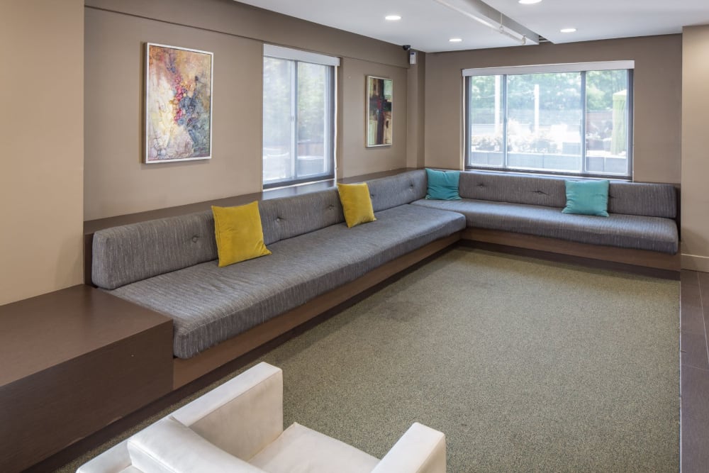 Indoor lounge at Solace on Peachtree in Atlanta, Georgia