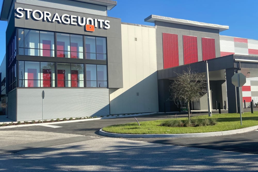 Storage Facility Features Storage Units in Kissimmee, FL