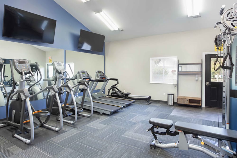 Steeplechase Apartments & Townhomes in Toledo, Ohio offers a gym for residents