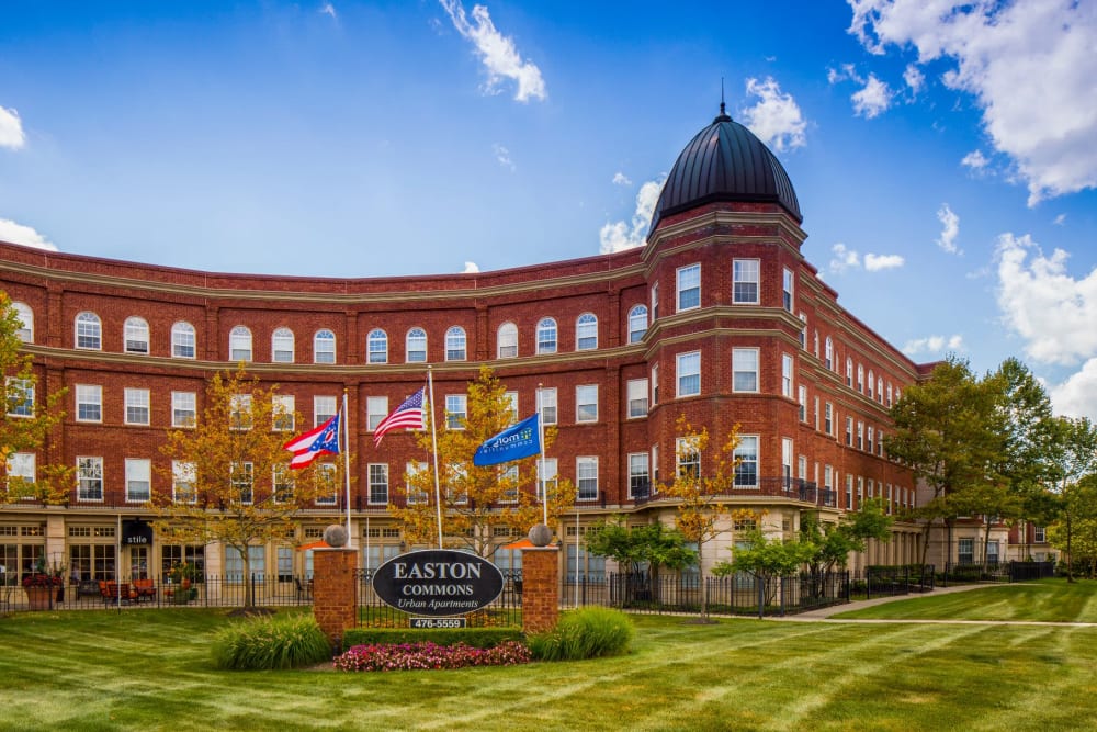 Property exterior at Easton Commons Apartments & Townhomes in Columbus, Ohio