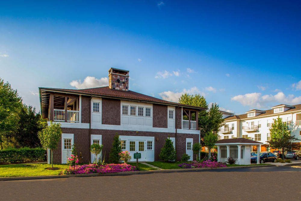 Front facing building of The Waterfront Apartments & Townhomes in Munhall, Pennsylvania