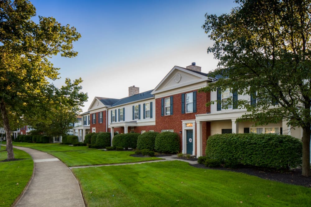 Big front lawn at The Woods at Polaris Parkway Apartments & Townhomes in Westerville, Ohio