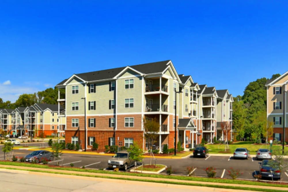 A street view of the exterior of Meridian Watermark in North Chesterfield, Virginia