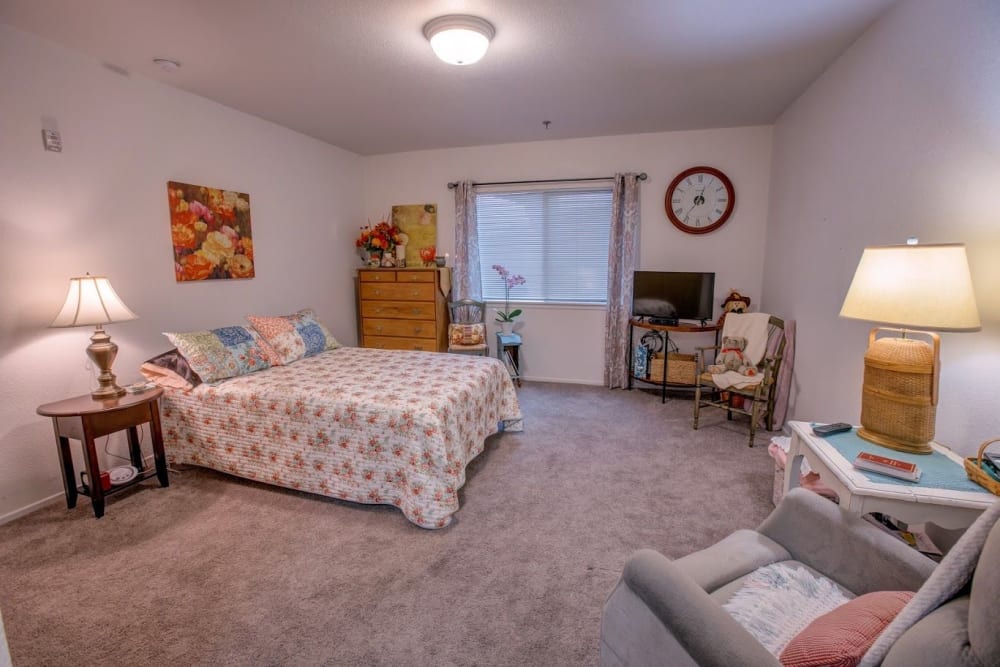 Bedroom at Golden Pond Retirement Community in Sacramento, California