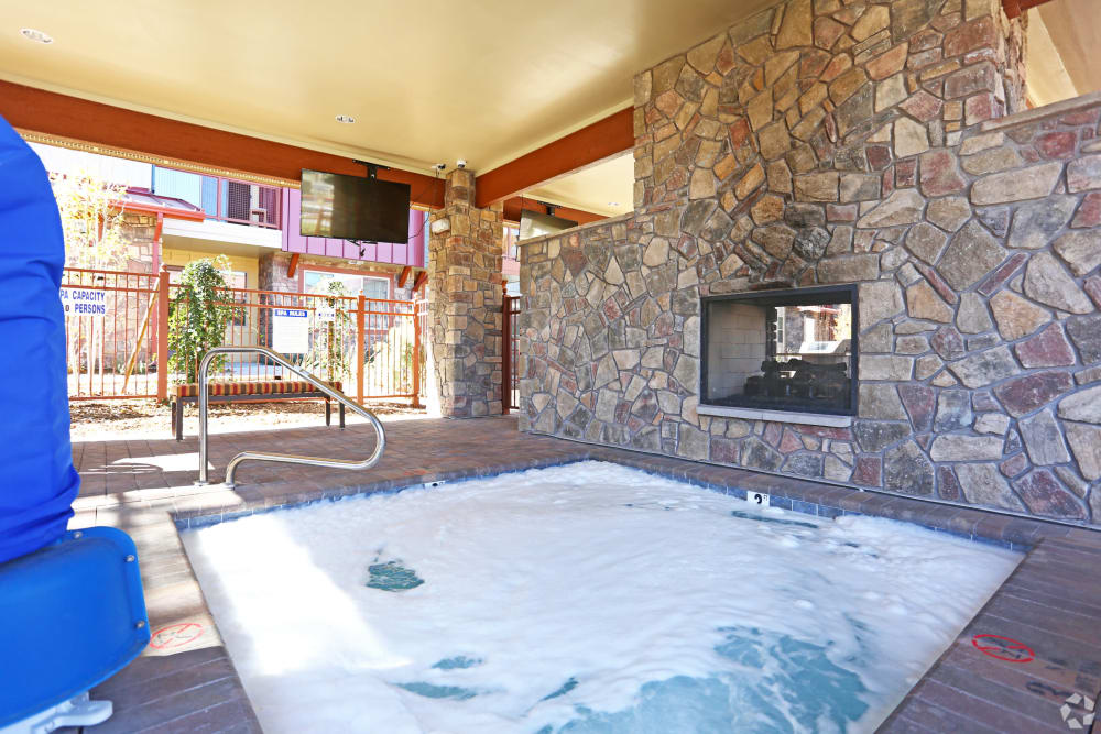 Hot tub at Mountain Trail in Flagstaff, Arizona