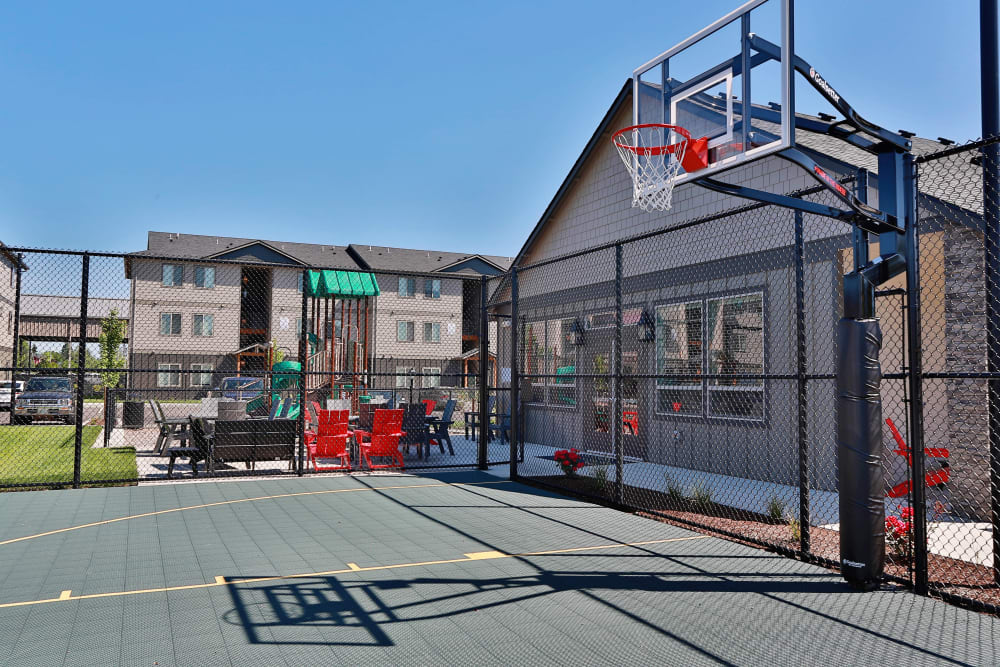a basketball court at Southtown Apartments in Monmouth, Oregon