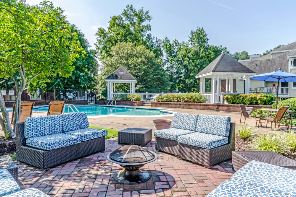 Comfortable lounge seating outdoors at Residences at Belmont in Fredericksburg, Virginia