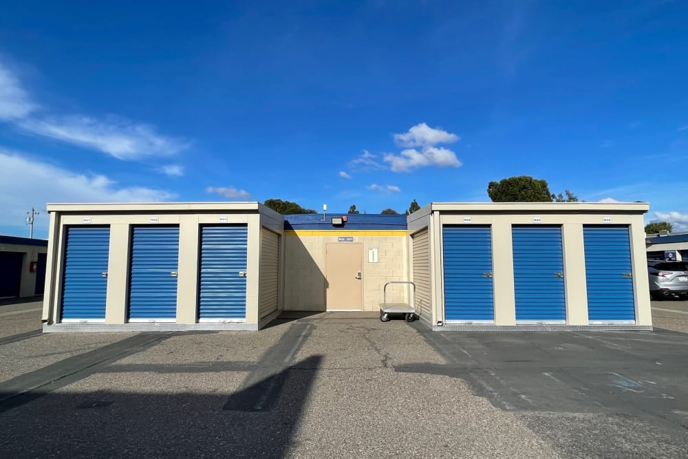Outdoor access units at Storage Solutions in Manteca, California