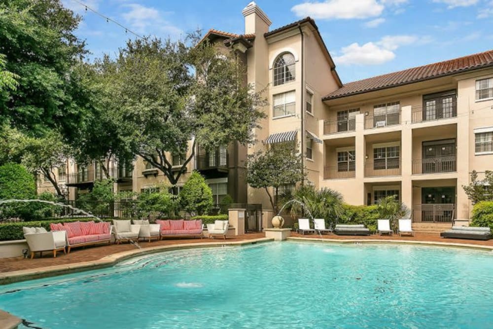 Luxurious swimming pool at Alesio Urban Center in Irving, Texas