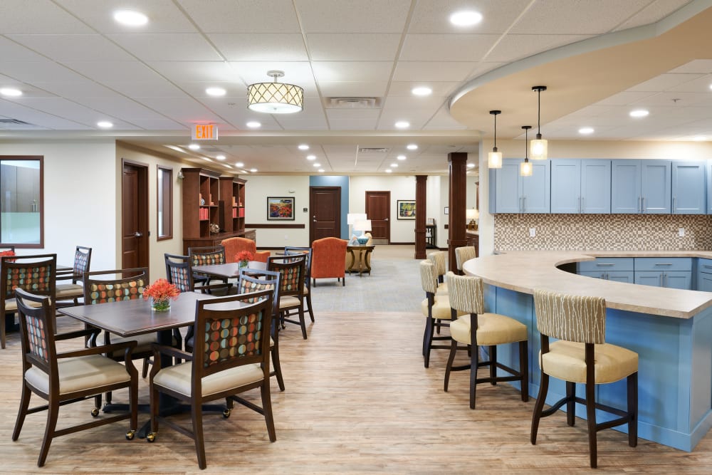 Kitchen and eating area at Willows Landing in Monticello, Minnesota