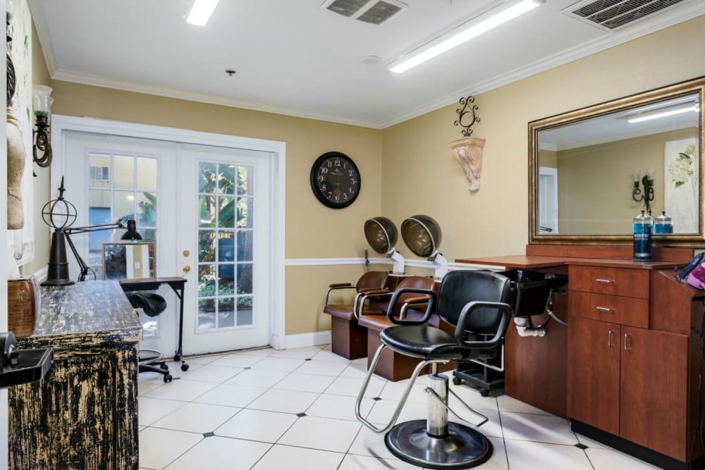 Salon at Grand Villa of Altamonte Springs in Florida