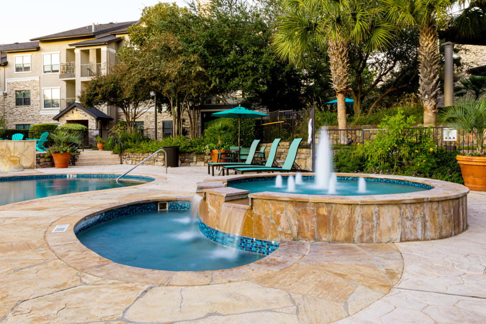 Outdoor water feature at Marquis Parkside in Austin, Texas