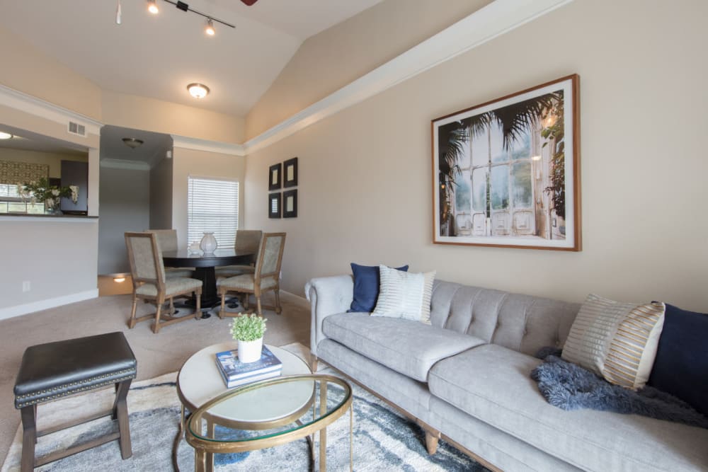 Spacious, well decorated living room at Marquis at Treetops in Austin, Texas
