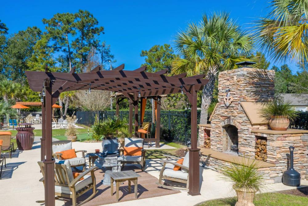 Shaded community area at Palmetto Pointe in Myrtle Beach, South Carolina