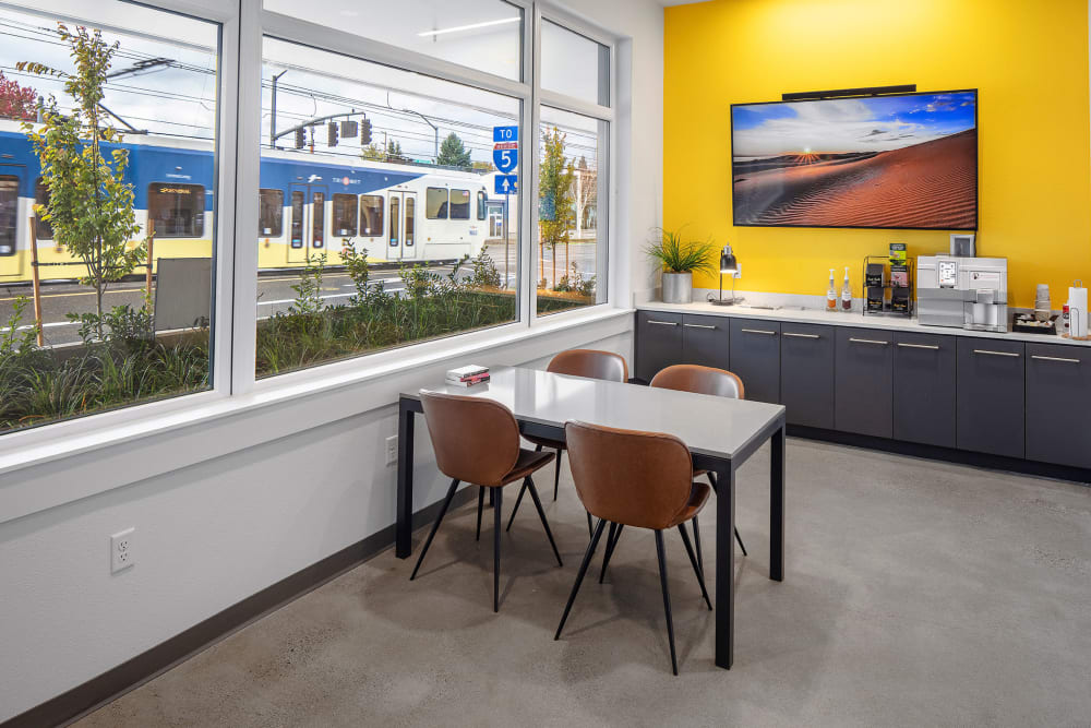 Aniva Apartments Portland
