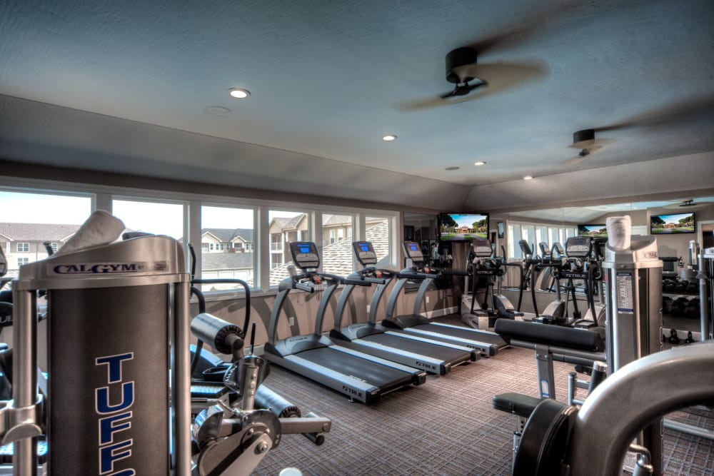Full-sized fitness center at Clifton Park Apartment Homes in New Albany, Ohio