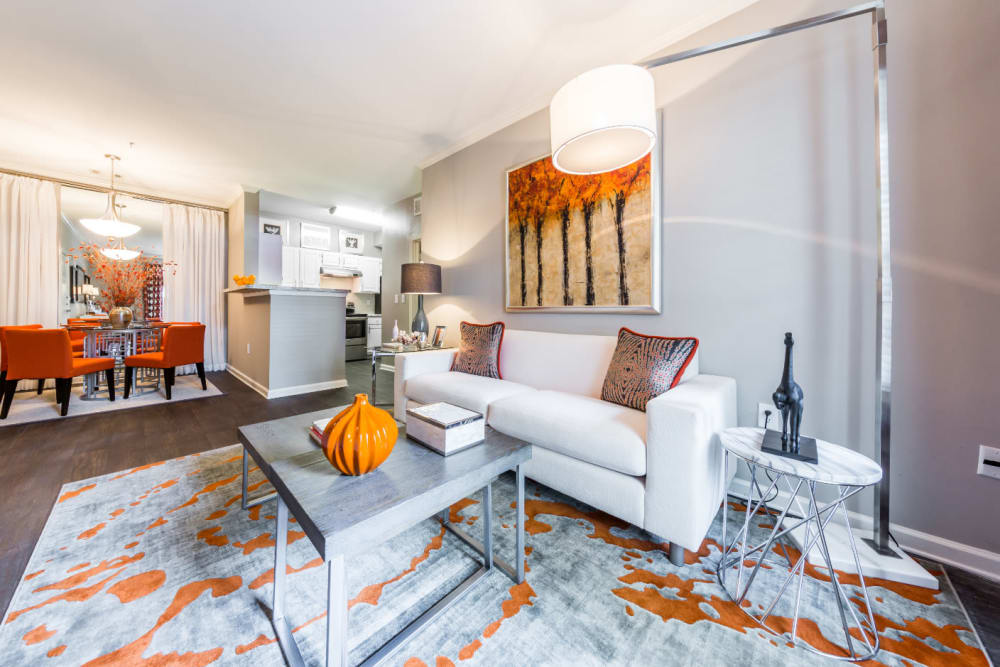 Open floor plan with spacious living and dining room areas at The Marq at Brookhaven in Atlanta, Georgia