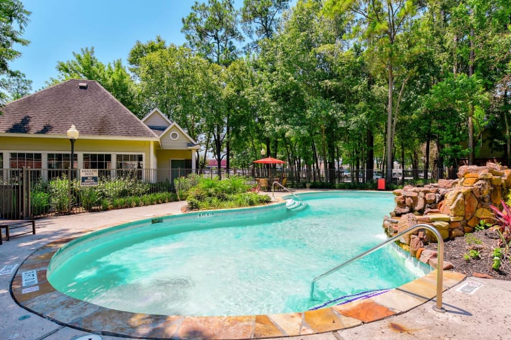 Gorgeous swimming pool at Eagle Crest Apartments in Humble, Texas
