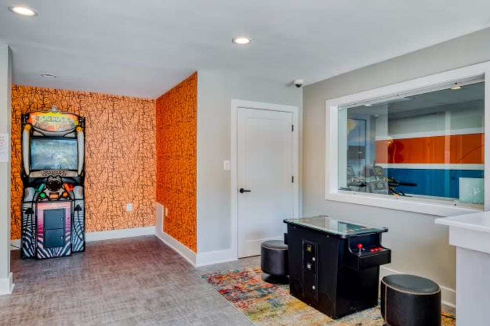 Game room at Abbotts Run Apartments in Alexandria, Virginia