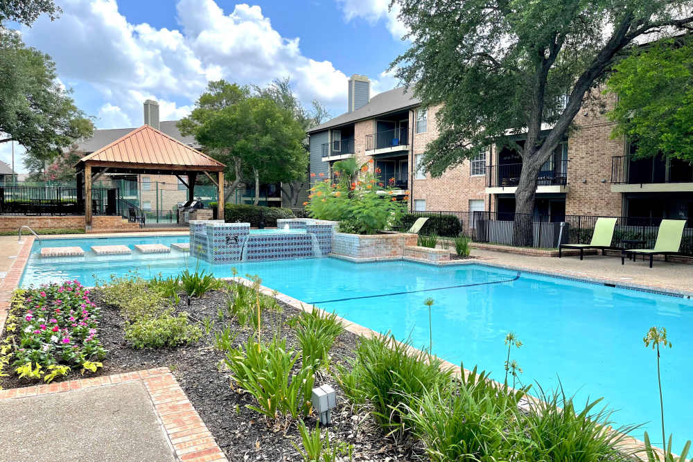 Modern Apartments at The Abbey at Copper Creek in San Antonio, Texas