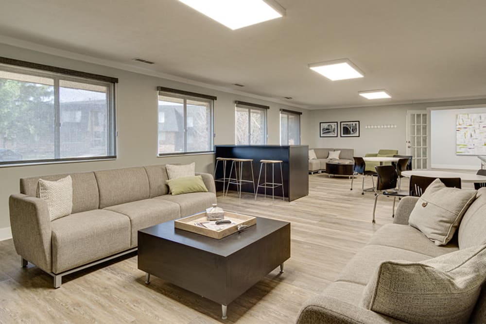 Resident lounge at Briarcliffe Apartments & Townhomes in Lansing, Michigan