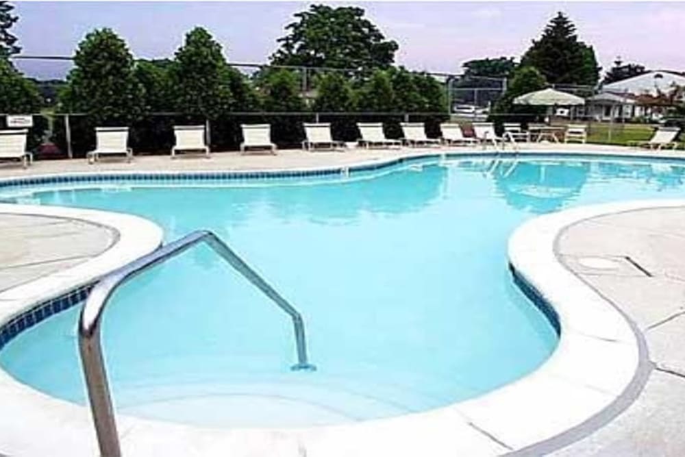 Swimming pool at Pavilion Court Apartment Homes in Novi, Michigan