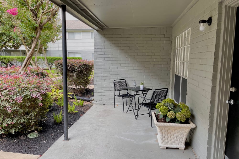 Private patio at an apartment at The Abbey at Briargrove Park in Houston, Texas