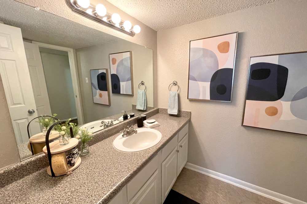 Modern Apartments at The Abbey at Briargrove Park in Houston, Texas