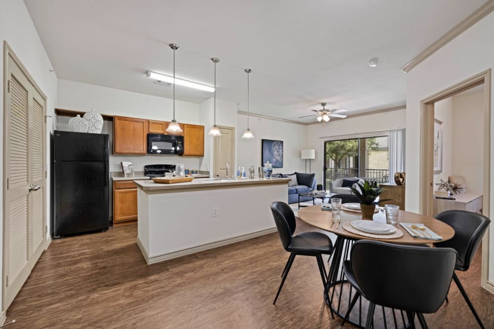 Open concept kitchen at The Marquis at Brushy Creek