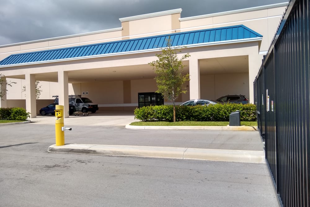 Security gate at Pompano Beach, Florida near Top Self Storage