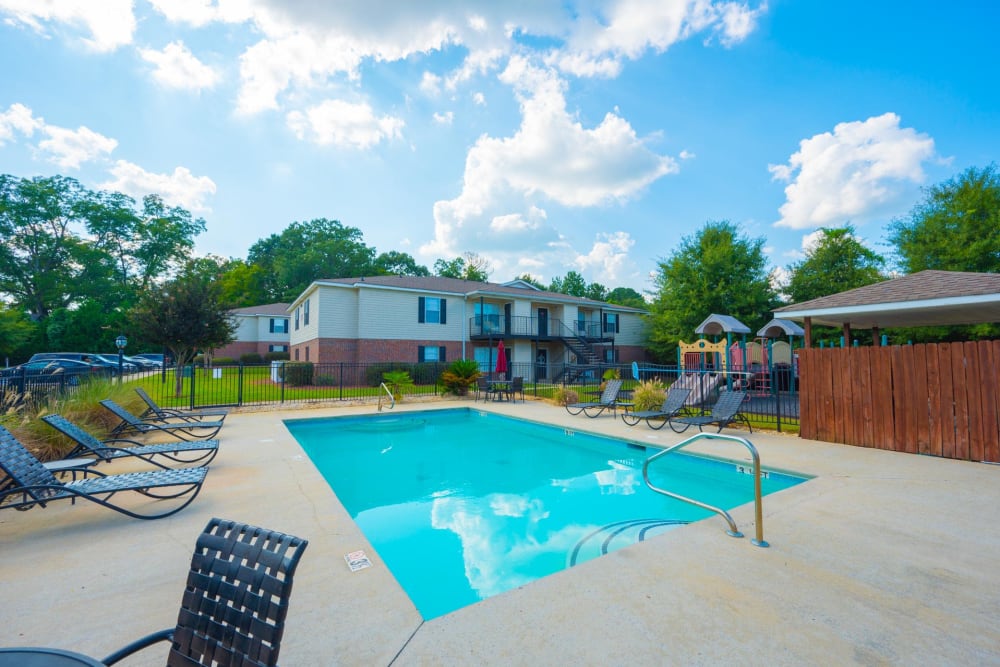 Trilliam Luxury Apartment Homes offers a Swimming Pool in Clanton, Alabama