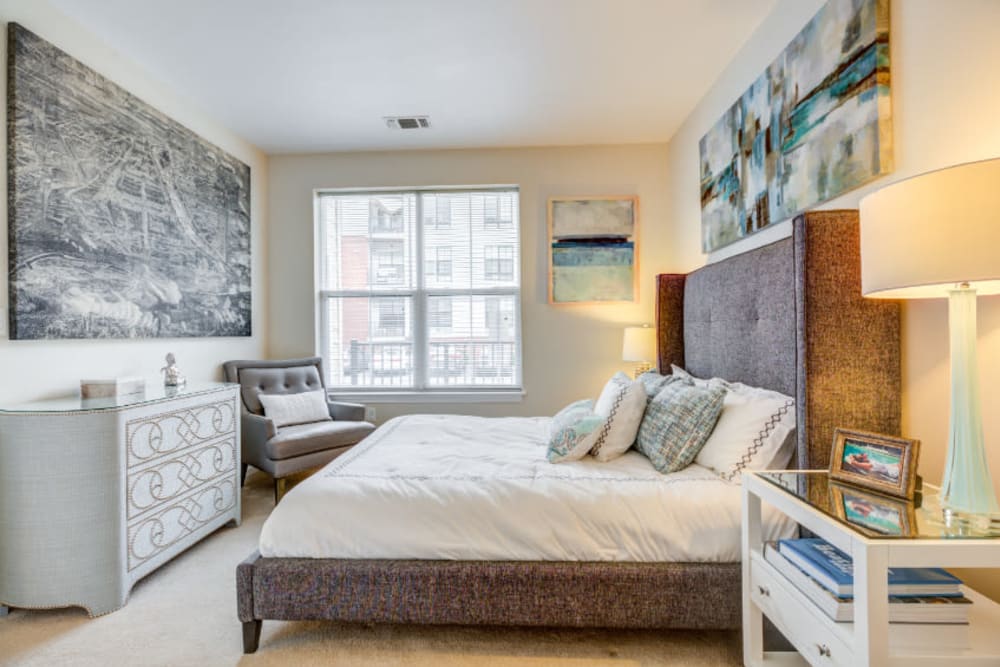 bedroom at The Royal Belmont in Belmont, Massachusetts