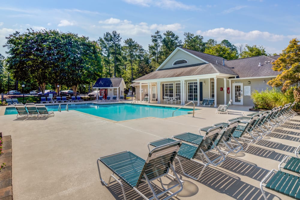 Sparkling Swimming Pool at Huntington Place Apartments in Columbia, SC