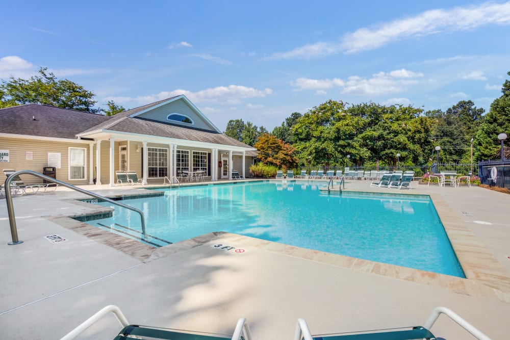 Sparkling Swimming Pool at Huntington Place Apartments in Columbia, SC